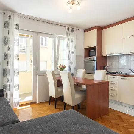 Sunce 1-bedroom In 公寓 *