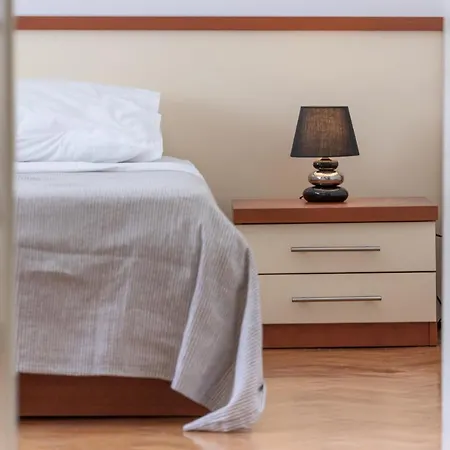 Sunce 1-bedroom In Apartment *